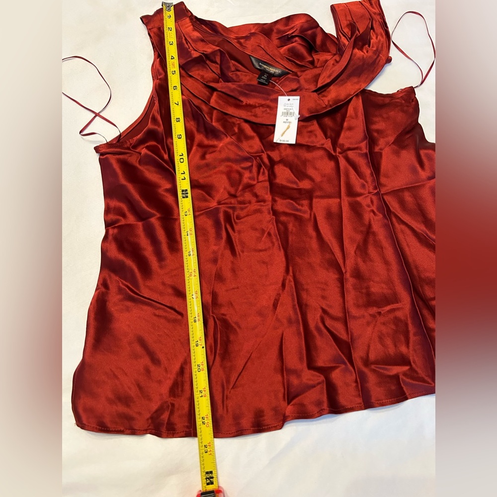 Banana Republic Silk one-Shoulder Top Size Medium Petite Cabin Red NWT - Picture 5 of 9